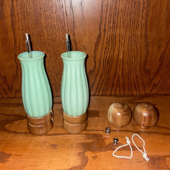 Pioneer Woman Grinder Jadeite Green Glass (SELLING INDIVIDUALLY) - Picture 6 of 9